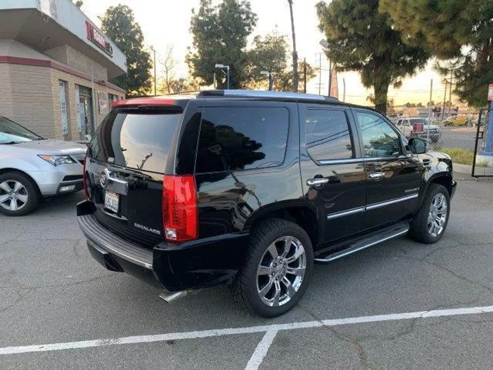 BLACK, 2009 CADILLAC ESCALADE Image 31