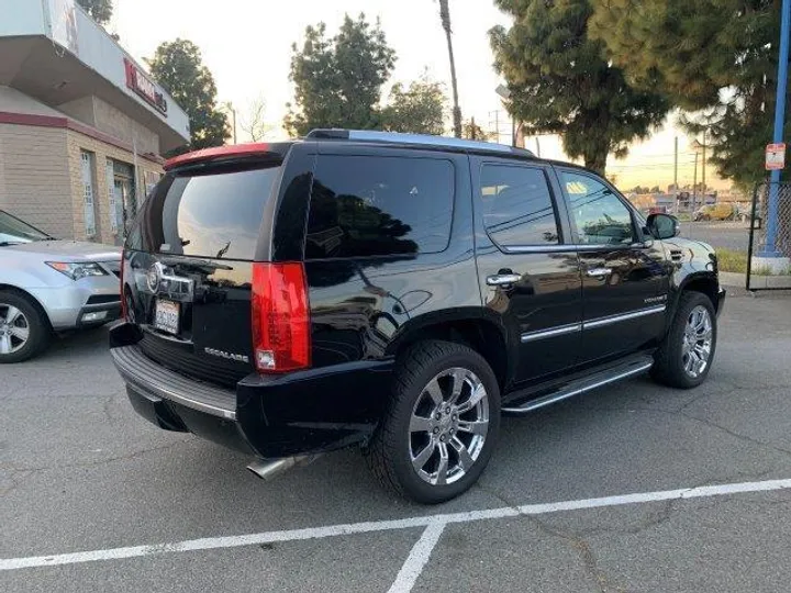 BLACK, 2009 CADILLAC ESCALADE Image 32