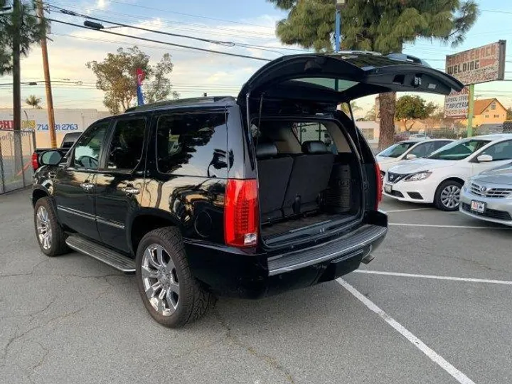 BLACK, 2009 CADILLAC ESCALADE Image 34