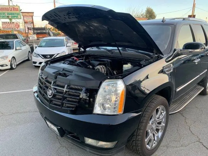 BLACK, 2009 CADILLAC ESCALADE Image 42