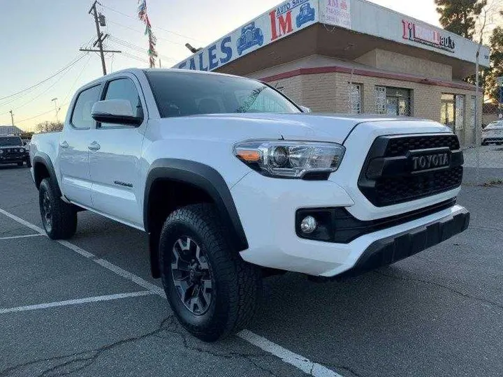 WHITE, 2016 TOYOTA TACOMA DOUBLE CAB Image 3