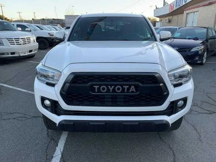 WHITE, 2016 TOYOTA TACOMA DOUBLE CAB Image 13