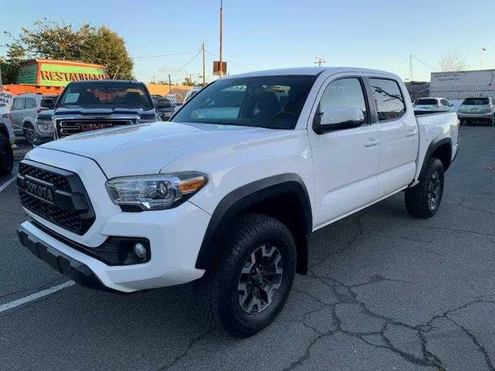 WHITE, 2016 TOYOTA TACOMA DOUBLE CAB Image 19