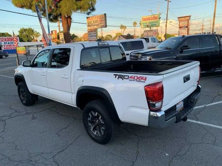 WHITE, 2016 TOYOTA TACOMA DOUBLE CAB Image 25