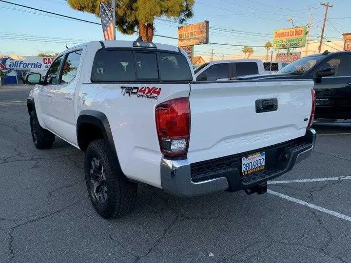 WHITE, 2016 TOYOTA TACOMA DOUBLE CAB Image 31