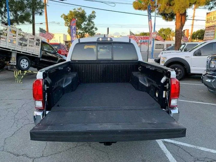 WHITE, 2016 TOYOTA TACOMA DOUBLE CAB Image 42