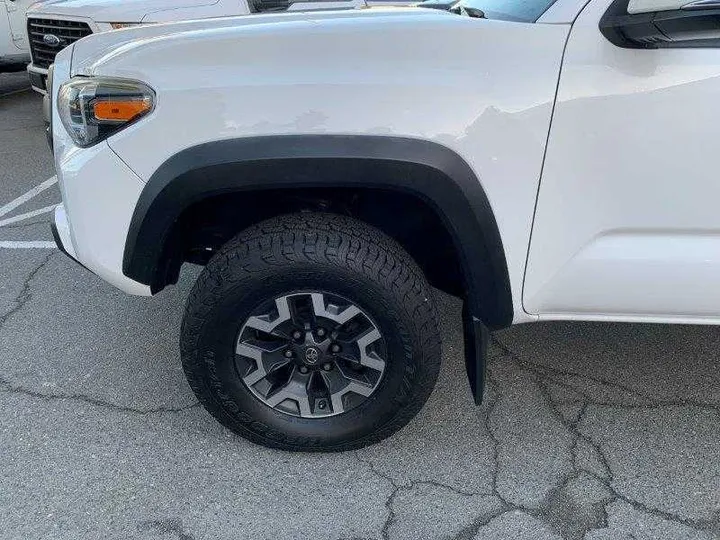 WHITE, 2016 TOYOTA TACOMA DOUBLE CAB Image 50