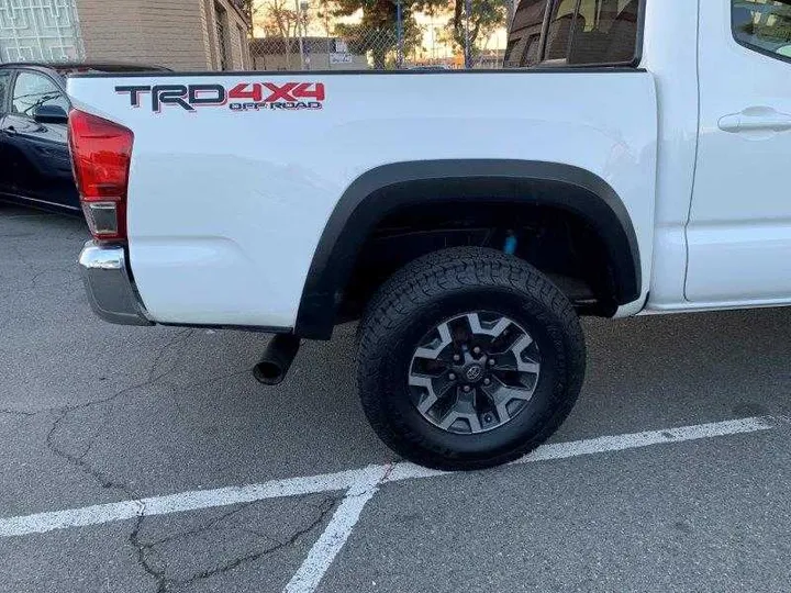 WHITE, 2016 TOYOTA TACOMA DOUBLE CAB Image 56