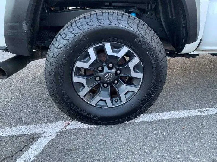 WHITE, 2016 TOYOTA TACOMA DOUBLE CAB Image 57