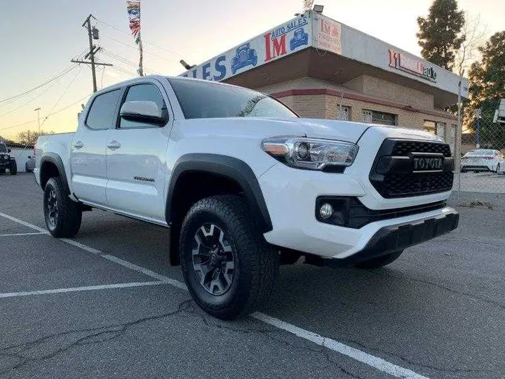 WHITE, 2016 TOYOTA TACOMA DOUBLE CAB Image 10