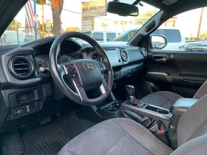 WHITE, 2016 TOYOTA TACOMA DOUBLE CAB Image 80