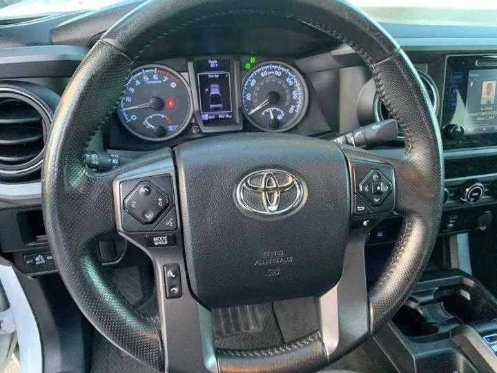 WHITE, 2016 TOYOTA TACOMA DOUBLE CAB Image 98