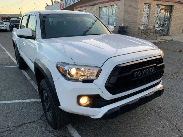 WHITE, 2016 TOYOTA TACOMA DOUBLE CAB Image 103