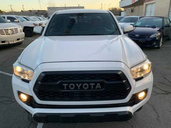 WHITE, 2016 TOYOTA TACOMA DOUBLE CAB Image 105