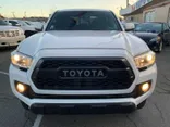 WHITE, 2016 TOYOTA TACOMA DOUBLE CAB Thumnail Image 106