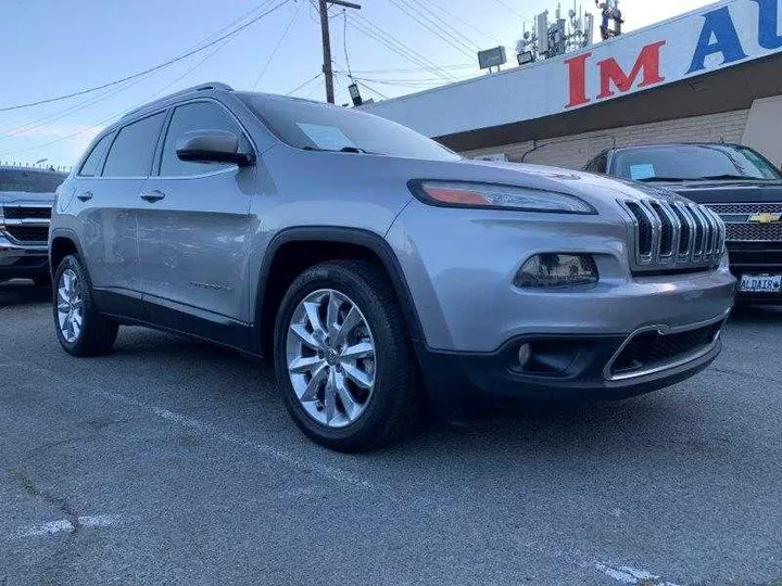 SILVER, 2016 JEEP CHEROKEE Image 16