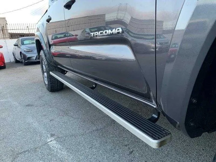 GRAY, 2017 TOYOTA TACOMA DOUBLE CAB Image 95