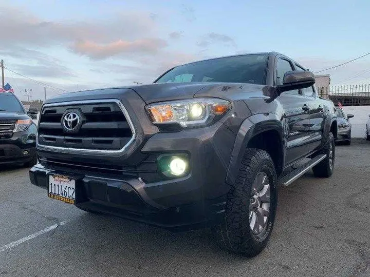 GRAY, 2017 TOYOTA TACOMA DOUBLE CAB Image 194