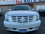 WHITE PEARL, 2011 CADILLAC ESCALADE ESV Thumnail Image 10