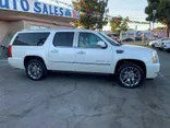 WHITE PEARL, 2011 CADILLAC ESCALADE ESV Thumnail Image 18