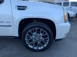 WHITE PEARL, 2011 CADILLAC ESCALADE ESV Thumnail Image 74