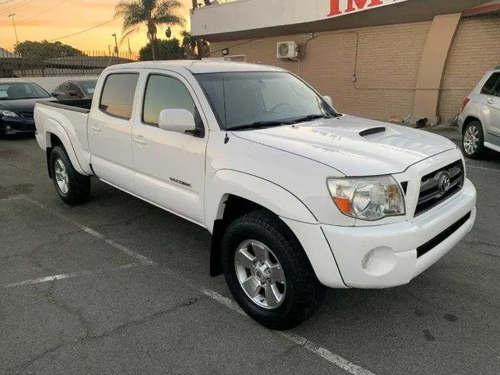 WHITE, 2010 TOYOTA TACOMA DOUBLE CAB Image 4