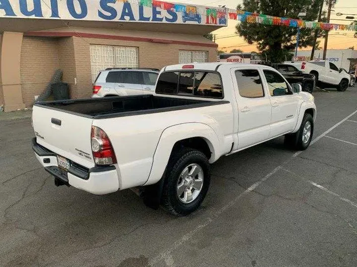 WHITE, 2010 TOYOTA TACOMA DOUBLE CAB Image 29