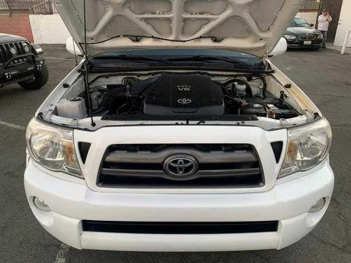 WHITE, 2010 TOYOTA TACOMA DOUBLE CAB Image 36