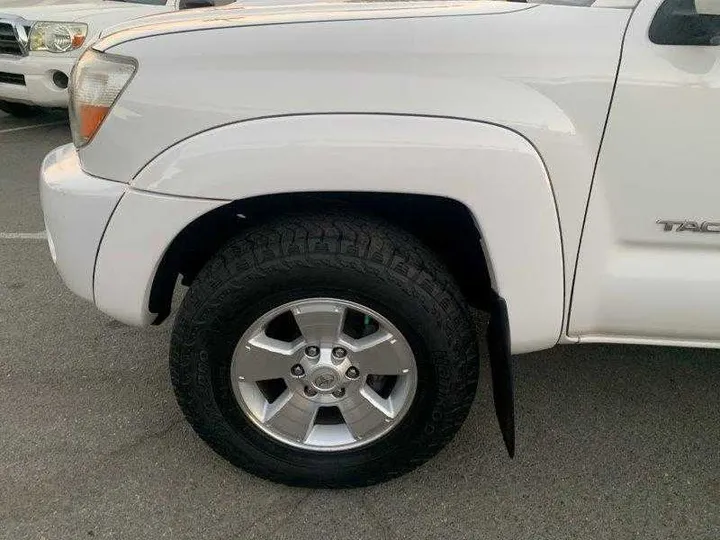 WHITE, 2010 TOYOTA TACOMA DOUBLE CAB Image 41