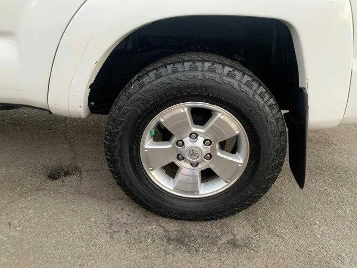 WHITE, 2010 TOYOTA TACOMA DOUBLE CAB Image 44