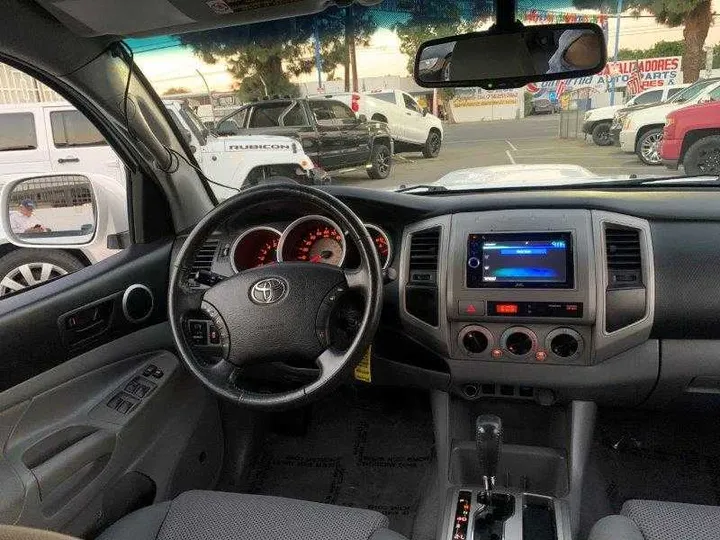 WHITE, 2010 TOYOTA TACOMA DOUBLE CAB Image 90