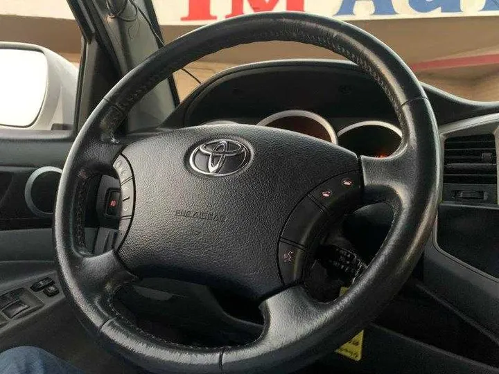 WHITE, 2010 TOYOTA TACOMA DOUBLE CAB Image 107