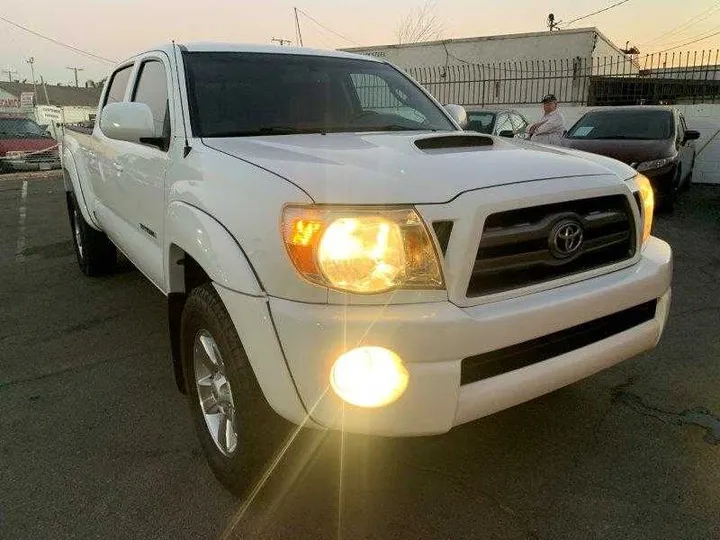 WHITE, 2010 TOYOTA TACOMA DOUBLE CAB Image 120