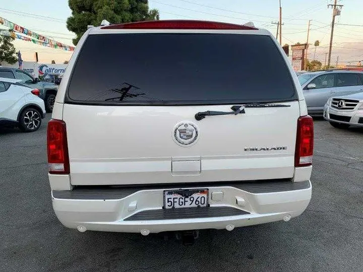 WHITE, 2004 CADILLAC ESCALADE Image 26