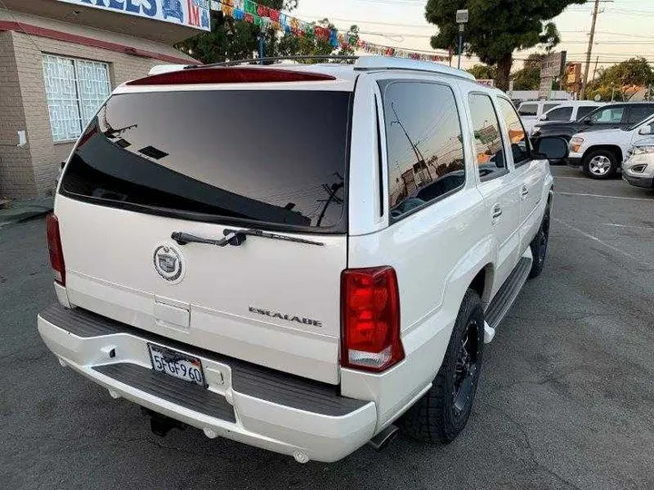 WHITE, 2004 CADILLAC ESCALADE Image 27