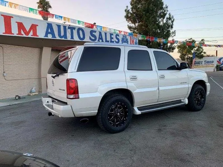 WHITE, 2004 CADILLAC ESCALADE Image 31