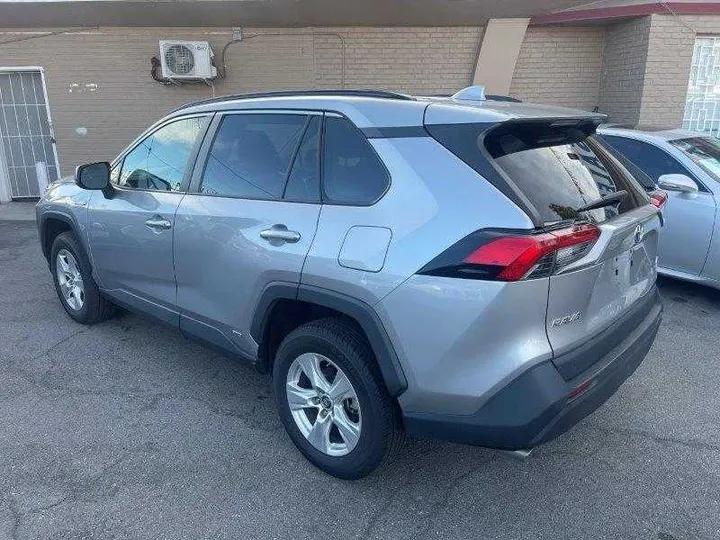 SILVER, 2021 TOYOTA RAV4 HYBRID Image 18