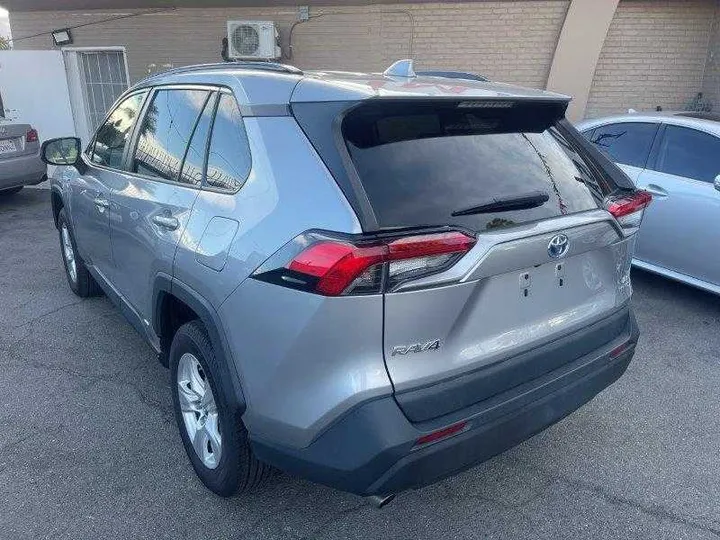 SILVER, 2021 TOYOTA RAV4 HYBRID Image 22