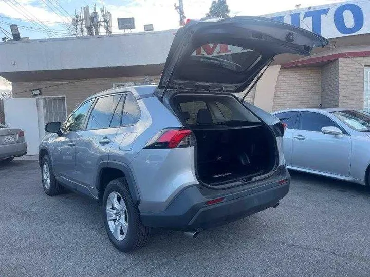 SILVER, 2021 TOYOTA RAV4 HYBRID Image 34