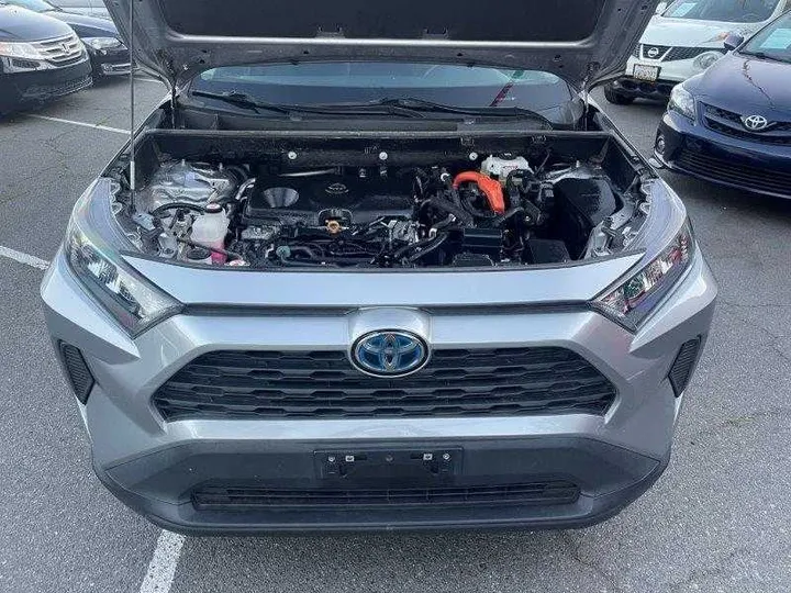 SILVER, 2021 TOYOTA RAV4 HYBRID Image 39