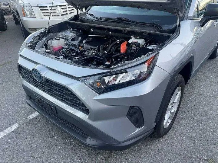 SILVER, 2021 TOYOTA RAV4 HYBRID Image 40