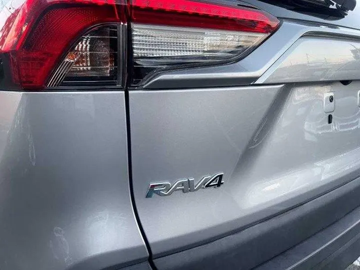 SILVER, 2021 TOYOTA RAV4 HYBRID Image 79