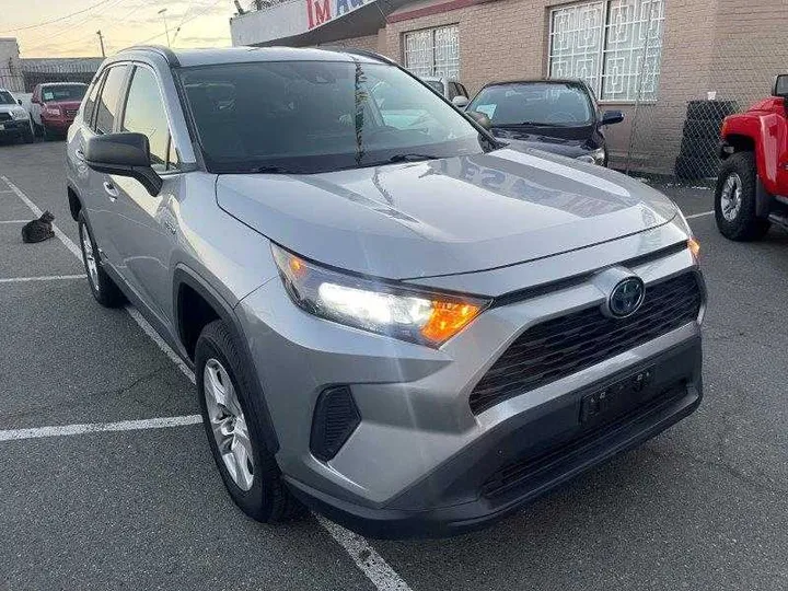 SILVER, 2021 TOYOTA RAV4 HYBRID Image 118