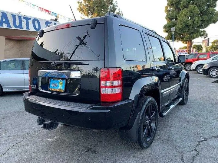 BLACK, 2012 JEEP LIBERTY Image 34