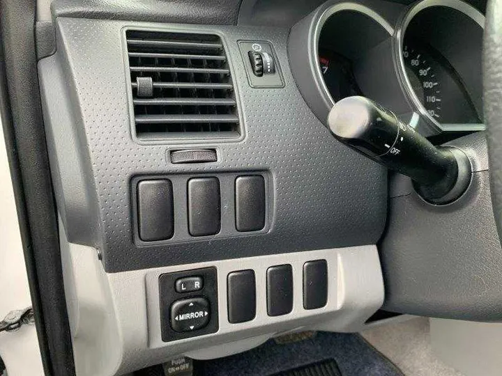 WHITE, 2007 TOYOTA TACOMA ACCESS CAB Image 142