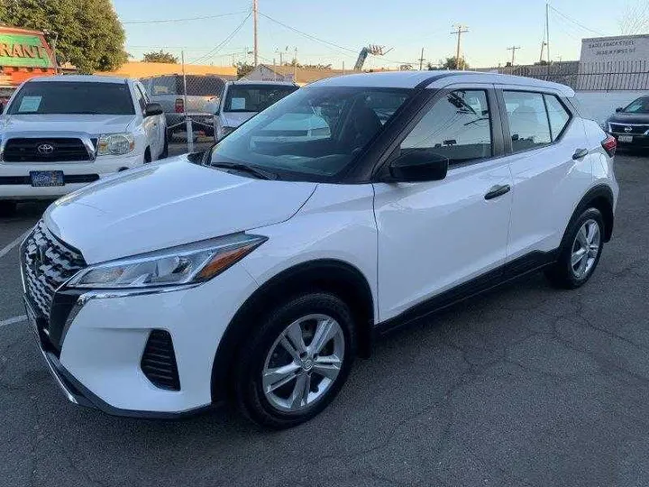 WHITE, 2021 NISSAN KICKS Image 14