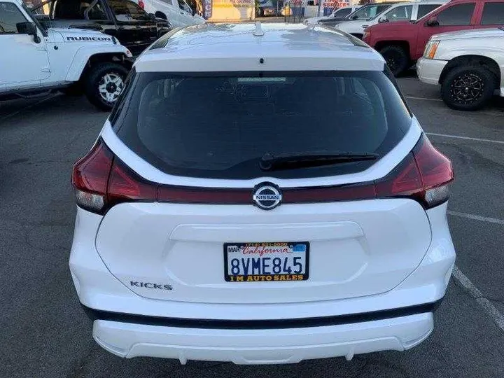 WHITE, 2021 NISSAN KICKS Image 27