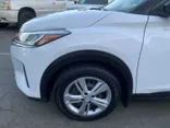 WHITE, 2021 NISSAN KICKS Thumnail Image 47