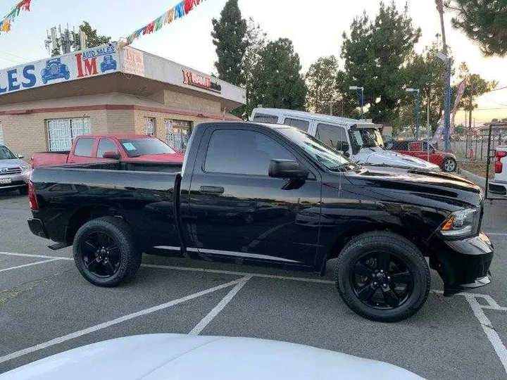 BLACK, 2014 RAM 1500 REG CAB Image 18