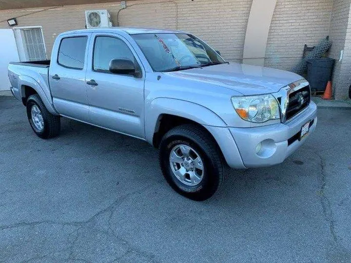 SILVER, 2006 TOYOTA TACOMA DOUBLE CAB Image 4